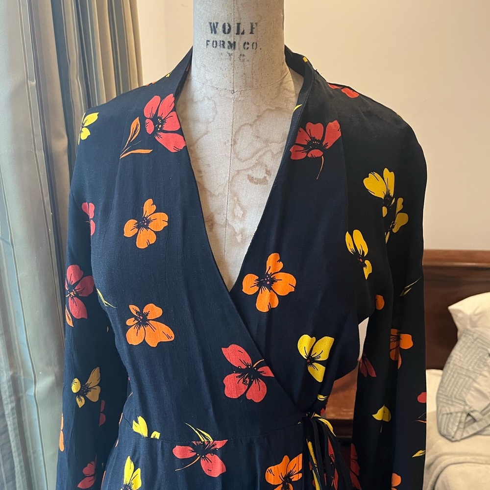 WAREHOUSE Dress - Picture 2 of 7